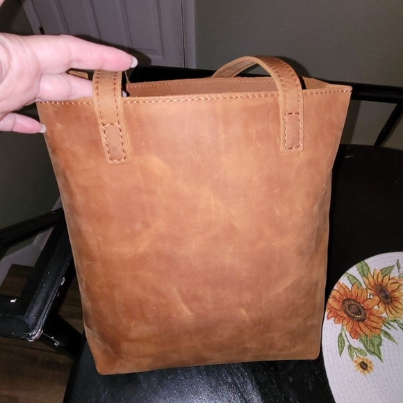 Portland Leather Full Size Crossbody - Picture 4 of 4